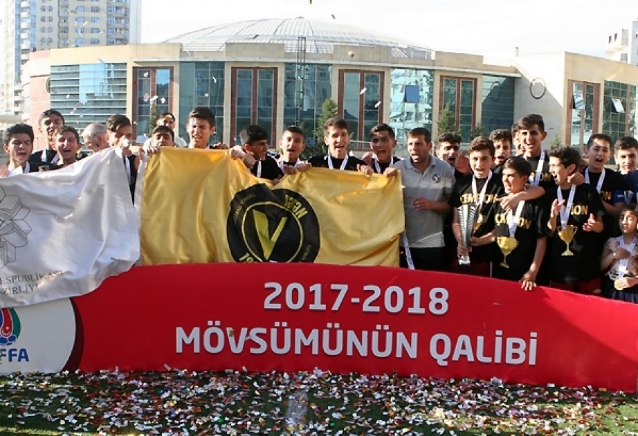 Futbol üzrə U-15 Liqasının qalibi mükafatlandırılıb