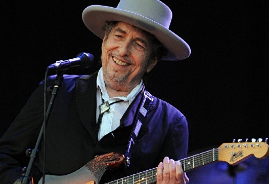 Bob Dilanın gitarası hərracda yarım milyon dollara satılıb