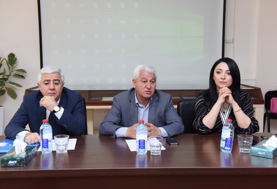 Azərbaycan Dillər Universitetində Azərbaycan-Türkiyə ədəbi əlaqələri barədə müzakirələr aparılıb