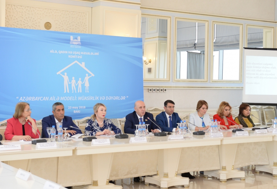 Milli Məclisdə “Azərbaycan ailə modeli: müasirlik və dəyərlər” mövzusunda tədbir keçirilib