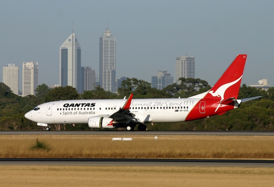 “Qantas” aviaşirkətinə məxsus sərnişin təyyarəsi Oklenddə fövqəladə eniş edib