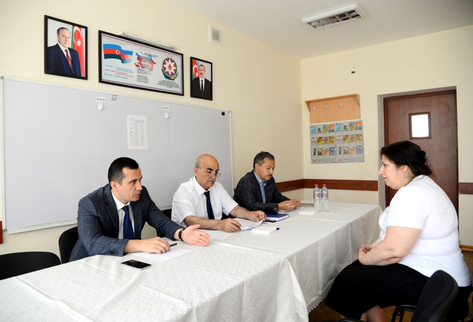 Bakının iki rayonu üzrə müəllim və valideynlərin müraciətlərinə baxılıb