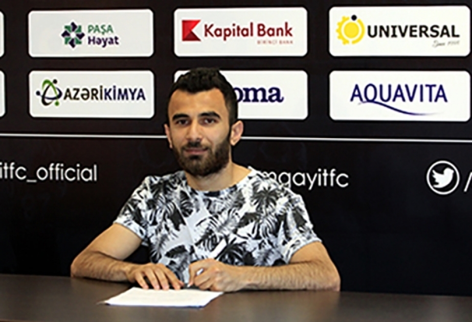 “Sumqayıt” daha bir futbolçusu ilə müqaviləni yeniləyib