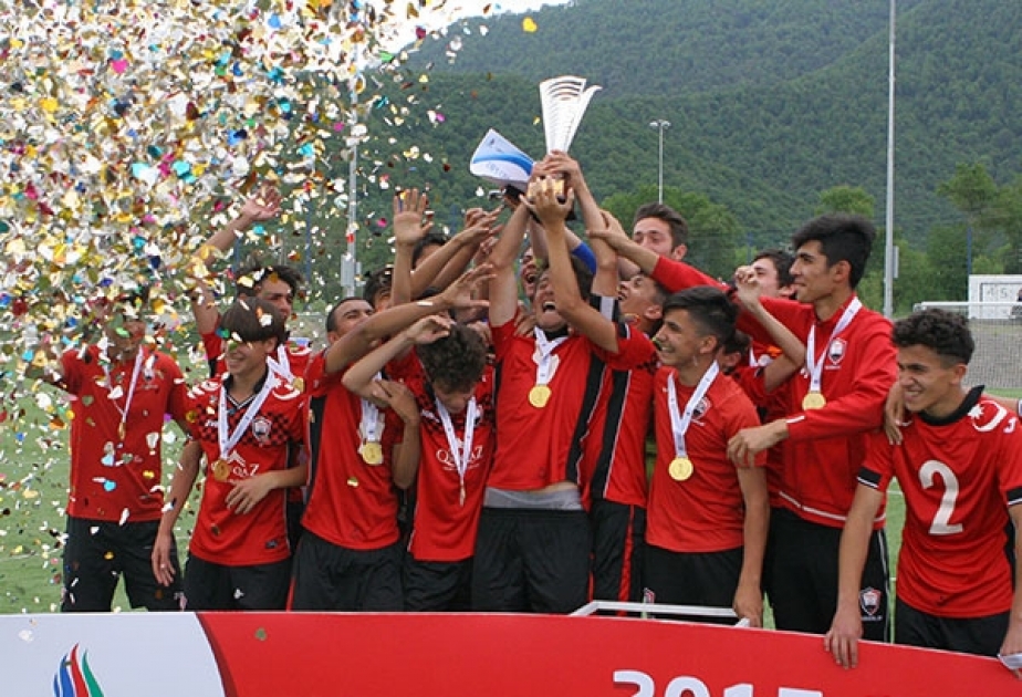 U-16 Liqasının qalibləri mükafatlandırılıb