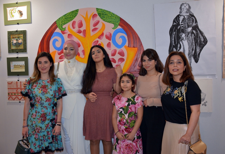 Fidan Əliyevanın əsərləri Luvr muzeyində “Art Shopping” sərgisində