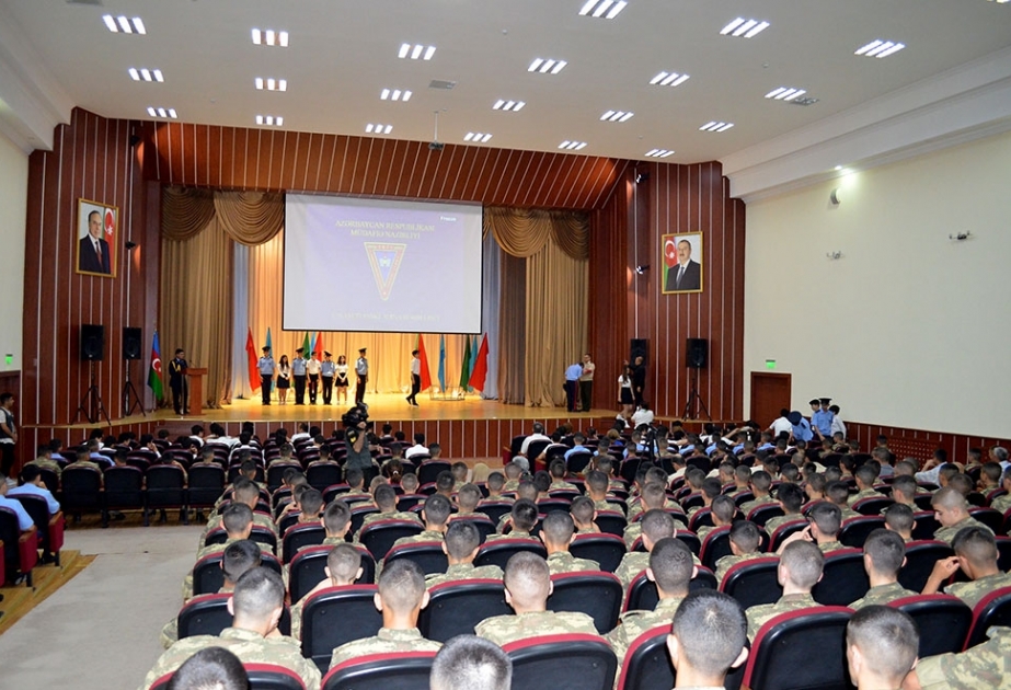 Respublika Günü münasibətilə Azərbaycan Ordusunda silsilə tədbirlər keçirilir