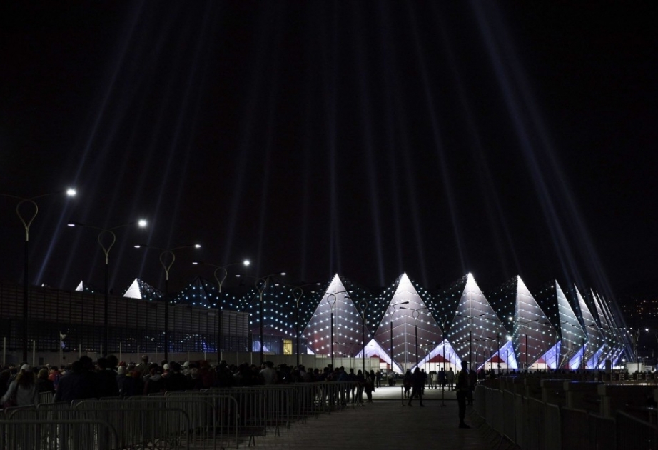 Konzert und prächtiges Feuerwerk zum Tag der Republik in Baku