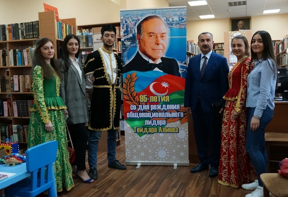 Arxangelsk Mərkəzi Kitabxanasında azərbaycanlı müəlliflərin kitablarının sərgisi açılıb