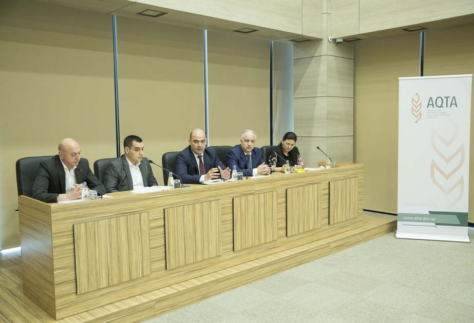 Süd emalı və istehsalı ilə məşğul olan sahibkarlarla görüş keçirilib