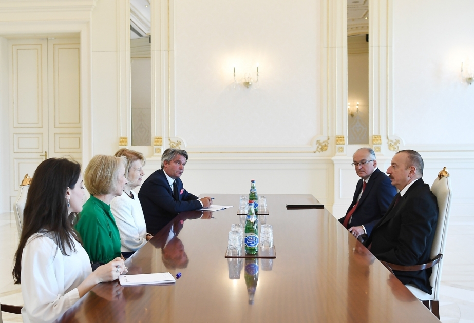 伊利哈姆·阿利耶夫总统接见英国首相阿塞拜疆贸易特使