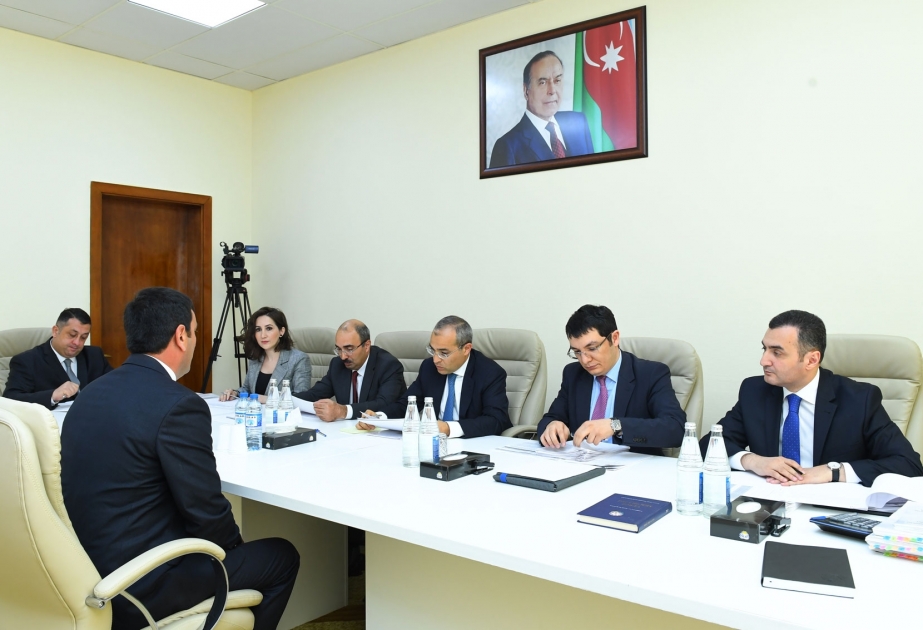 Vergilər naziri Şamaxıda vətəndaşları qəbul edib
