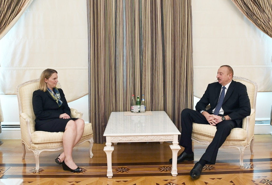 伊利哈姆·阿利耶夫总统接见美国国务卿欧洲和欧亚事务副助理