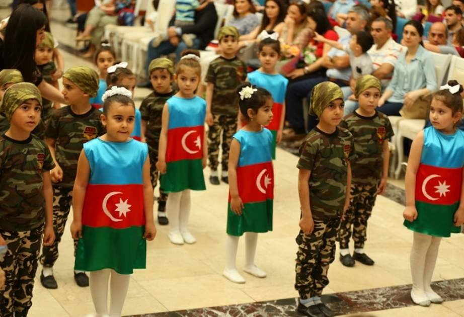 Uşaq bağçaları arasında rəqs festivalı