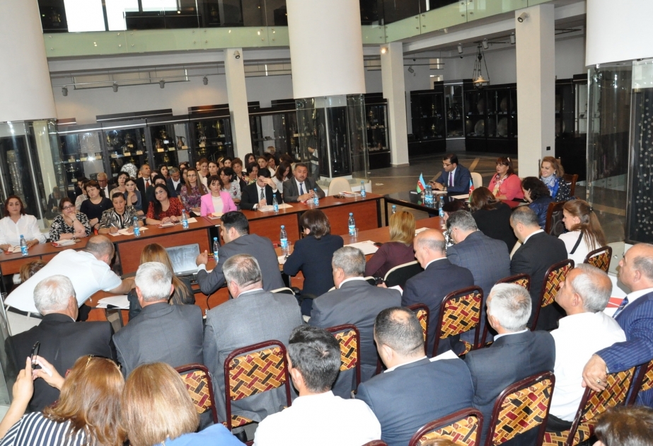 Muzeylərdə ekspozisiya işinin təşkili istiqamətləri müzakirə edilib