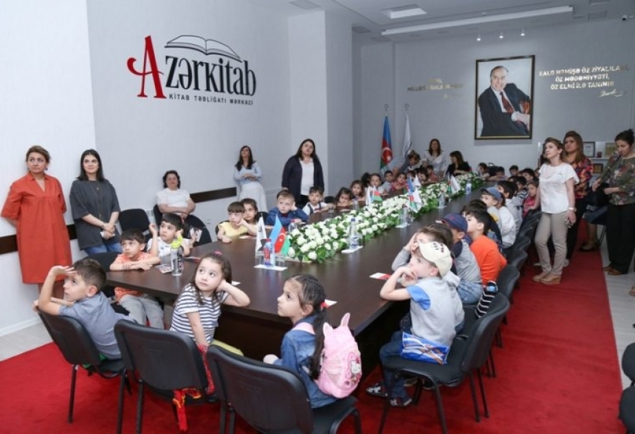 Azərbaycan Xəzər Dəniz Gəmiçiliyi uşaqlar üçün maraqlı ekskursiya təşkil edib
