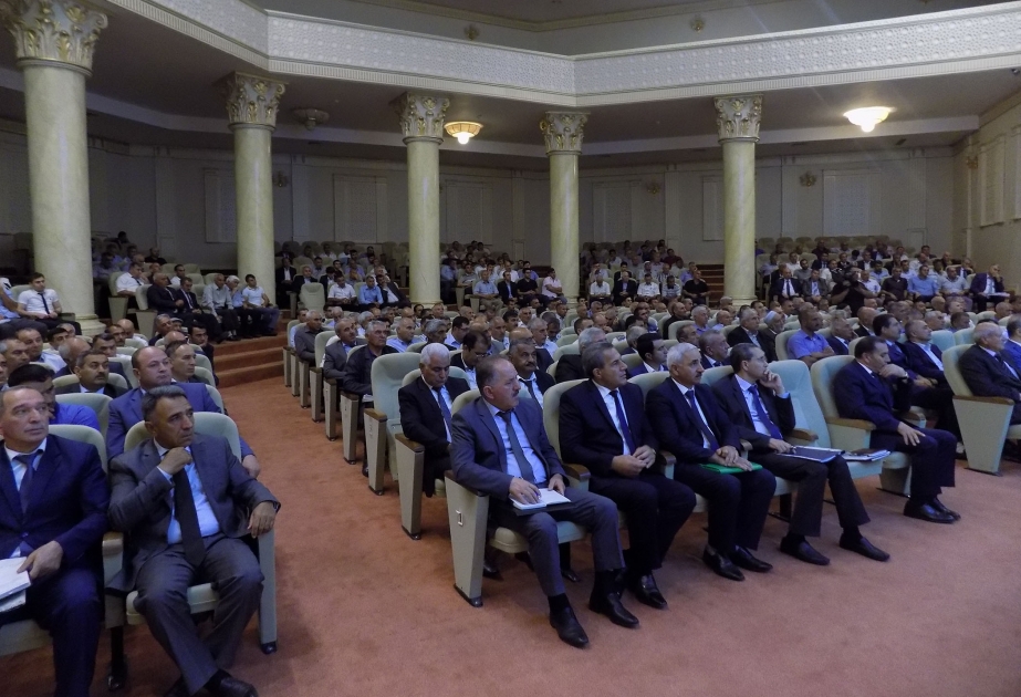 Cəlilabadda “Pambığın becərilməsi üçün aqrotexniki tədbirlərin təşkili” mövzusunda müzakirələr aparılıb