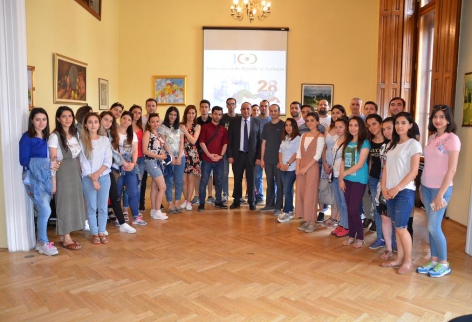 “Young Business Factory” Budapeşt biznes layihəsində iştirak edən Azərbaycan nümayəndə heyəti Macarıstandakı səfirliyimizdə olub