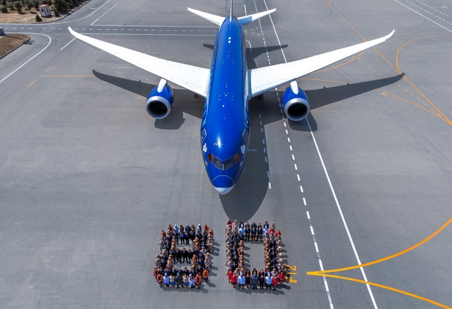 Aserbaidschanische Zivilluftfahrt feiert ihr 80-jähriges Jubiläum