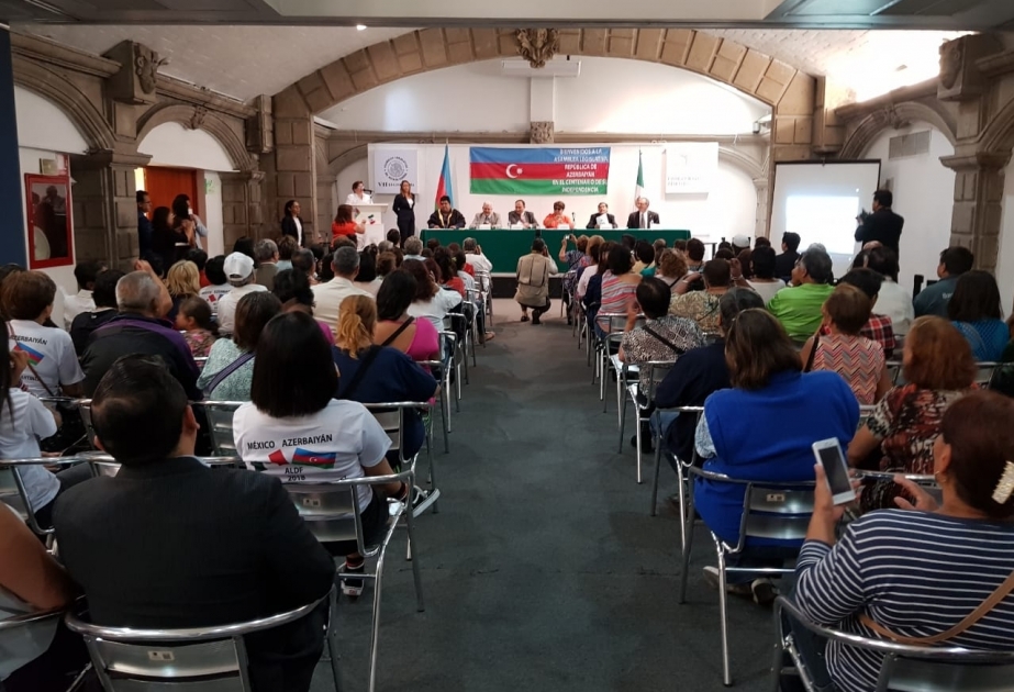 Mexiko parlamentinin binasında Azərbaycan Xalq Cümhuriyyətinin 100 illiyinə həsr olunan sərgi və seminar keçirilib