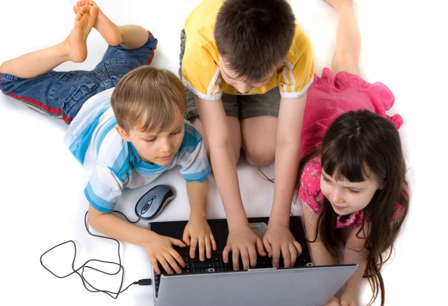 ®  “Bakcell” və “ENGINET” uşaqları internetdəki arzuolunmaz məzmundan qoruyur
