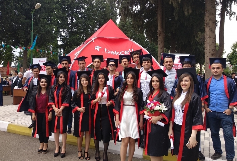 ®  Bakcell takes part in career fair for graduates in Ganja