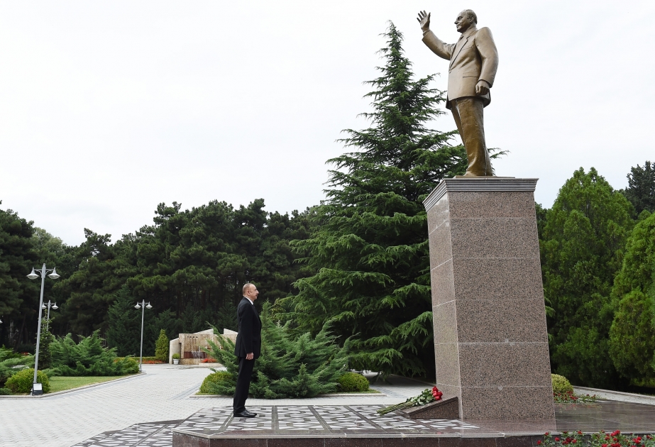 Staatspräsident Ilham Aliyev zu Besuch in Naftalan VIDEO
