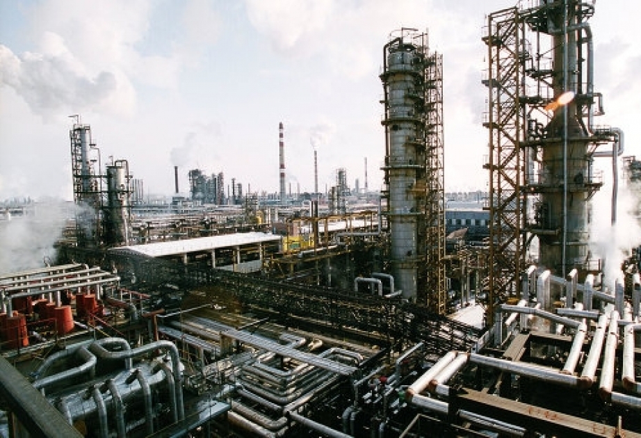 Azərbaycandakı NEZ-lərdə keçən il gündəlik 113 min barrel neft emal edilib