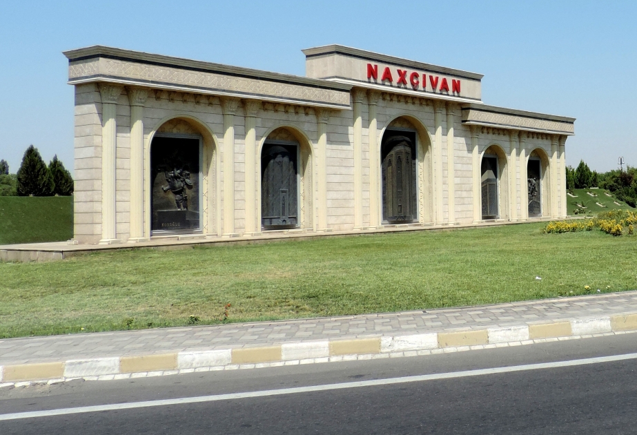 Nazir İnam Kərimov Naxçıvana səfər edib