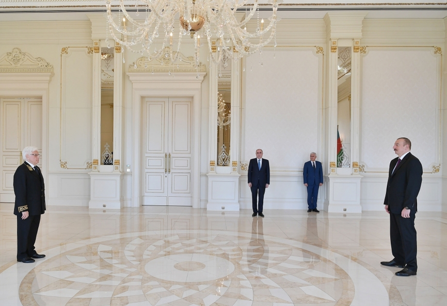 Prezident İlham Əliyev Rusiyanın Azərbaycanda yeni təyin olunmuş səfirinin etimadnaməsini qəbul edib YENİLƏNİB VİDEO