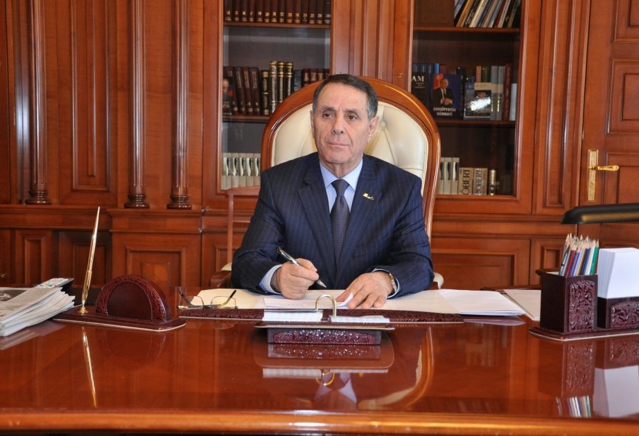 Azərbaycanın Baş naziri Paris şəhərinə səfərə yola düşüb