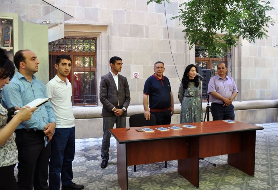 Gənc şair İntiqam Yaşarın “Evdə yoxam” kitabı təqdim olunub