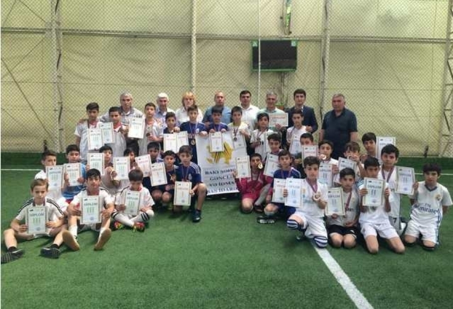Bakı məktəbliləri arasında minifutbol turnirinə yekun vurulub