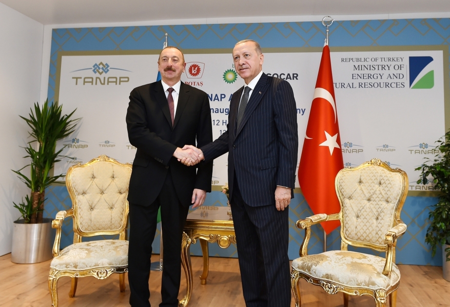 Präsident Ilham Aliyev trifft sich mit Präsident Recep Tayyip Erdogan in Eskisehir VIDEO