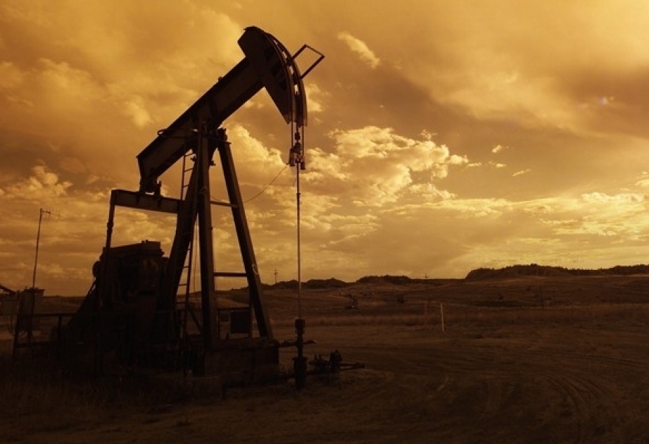 ABŞ-ın neft və benzin ehtiyatları azalır