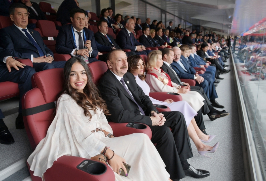 Eröffnungsfeier der WM 2018 in Moskau  Aserbaidschans Staatspräsident Ilham Aliyev wohnte der Zeremonie bei VIDEO