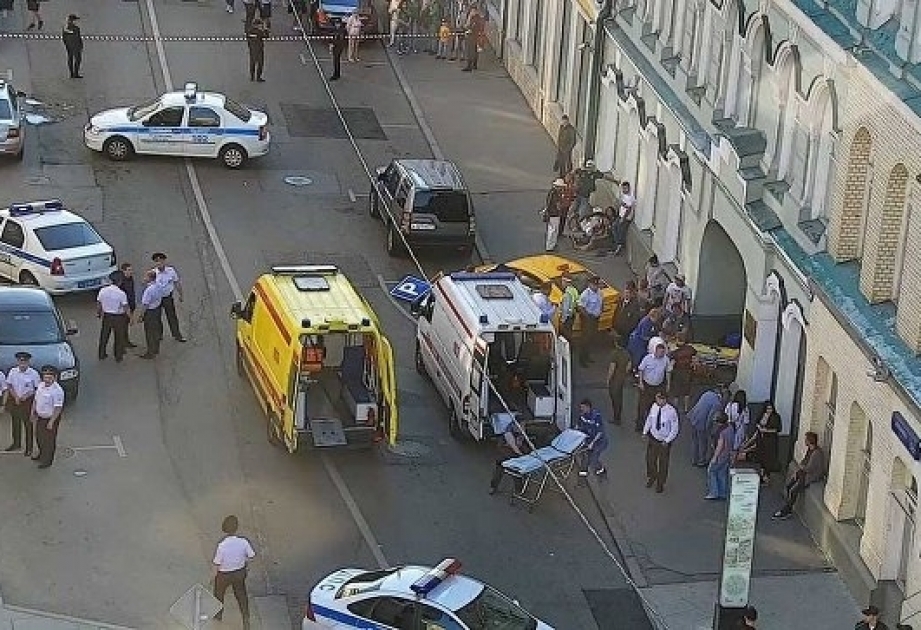 Moskvada taksi piyada yoluna çıxaraq 8 nəfəri vurub  VİDEO