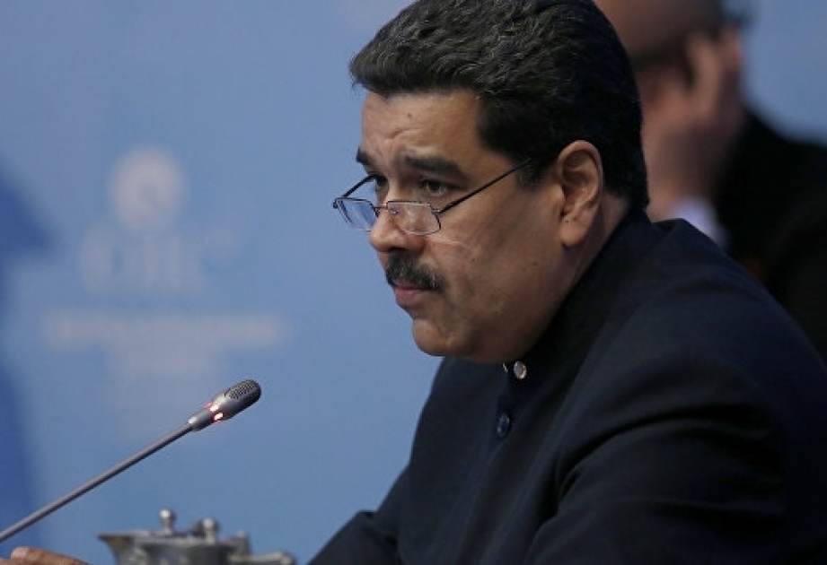 Venesuela Prezidenti ölkədə minimum əməkhaqqını yenidən artırıb