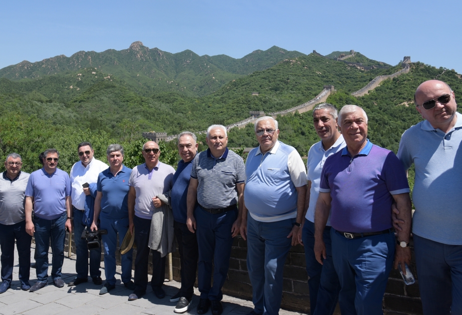Azerbaijani parliamentary delegation visits Great Wall of China