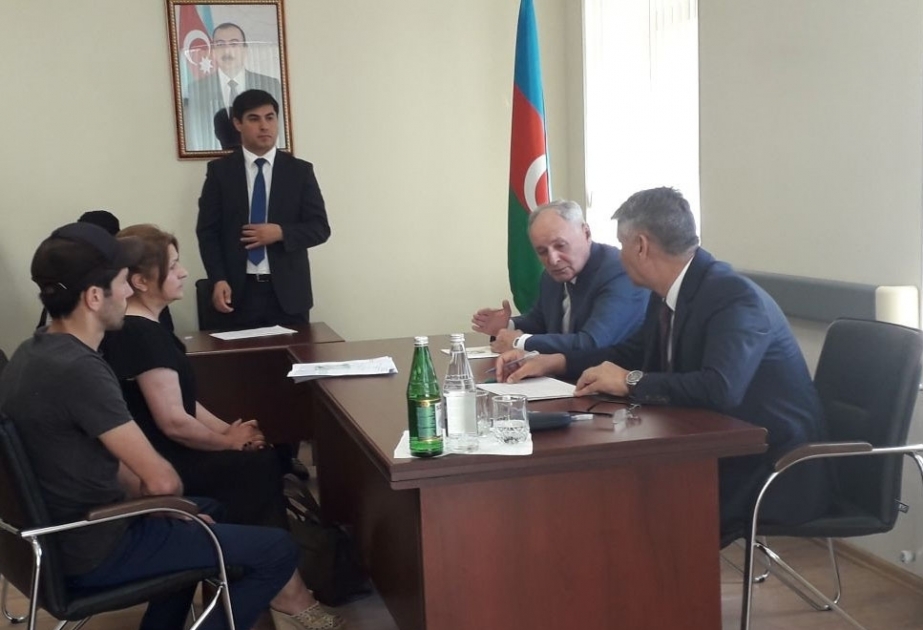 Министр здравоохранения принял в Гусаре граждан из северного региона страны