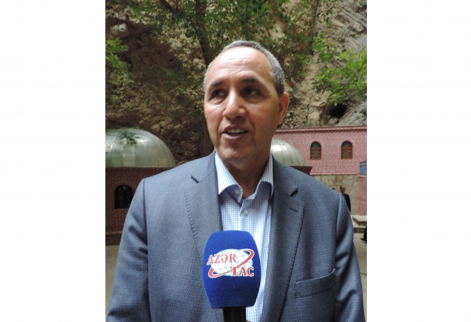 وزير الثقافة الجزائري: نخجوان تعير دقة خاصة لحماية التراث التاريخي والديني الثقافي