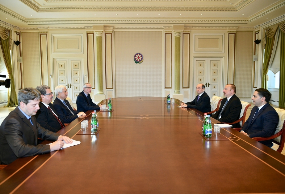 Präsident Ilham Aliyev empfängt eine Delegation um Justizminister von Algerien VIDEO