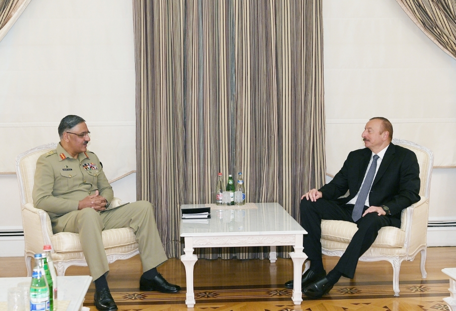 Le président azerbaïdjanais reçoit le président du Comité pakistanais des chefs d’état-major des armées VIDEO