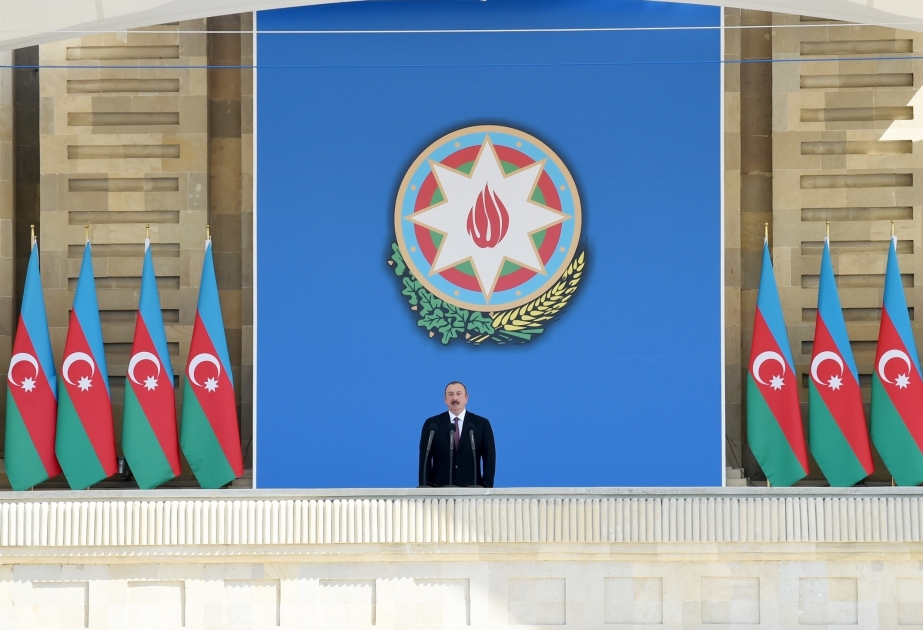Azərbaycan Silahlı Qüvvələrinin 100 illiyi münasibətilə Bakıda təntənəli hərbi parad keçirilib Azərbaycan Prezidenti, Ali Baş Komandan İlham Əliyev hərbi paradda olub YENİLƏNİB 3 VİDEO