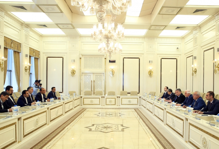 Azerbaijan, Iran discuss cooperation