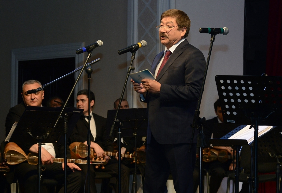 Türk dünyasının inciləri Mahnı Teatrının səhnəsində... VİDEO