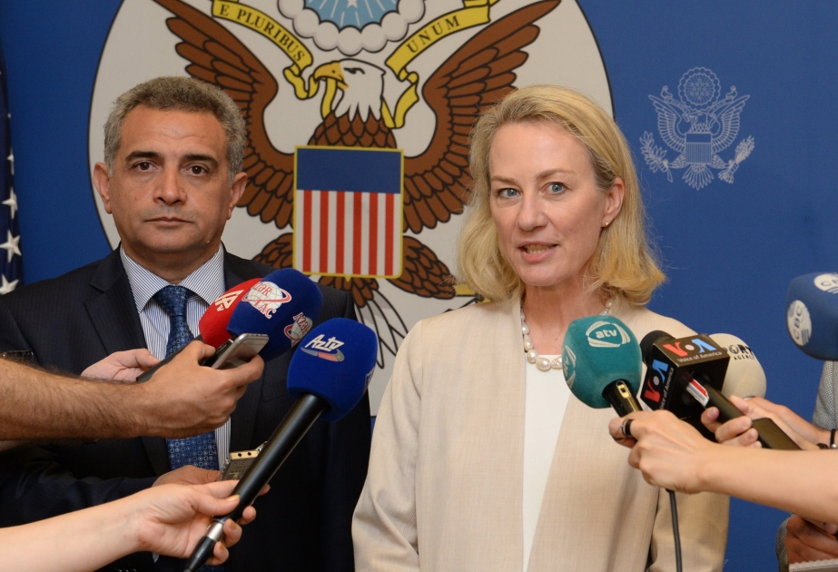 爱丽丝·韦尔斯:美国政府对阿塞拜疆为阿富汗和平进程作出的贡献表示赞赏
