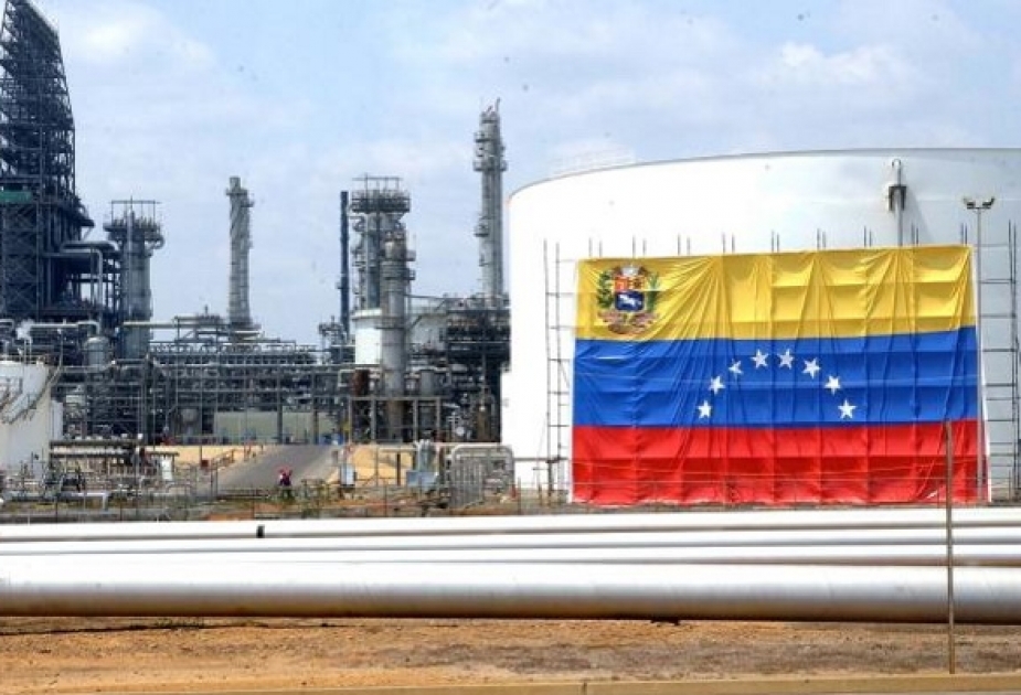 Venesuela neft hasilatını artırmaq üçün Çindən 5 milyard dollar kredit alacaq