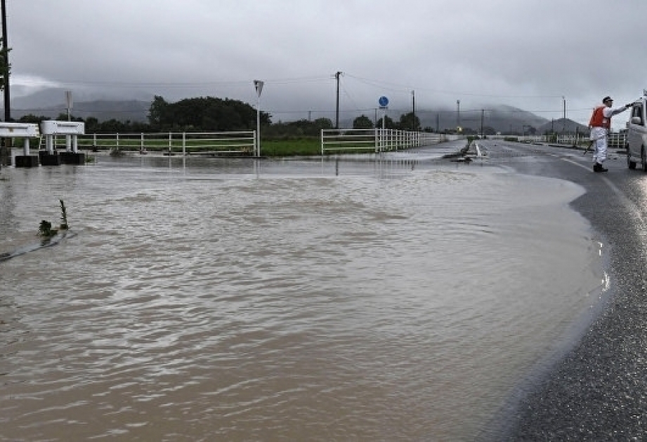 Yaponiyada leysan yağışları səbəbindən 38 nəfər insan itkin düşüb