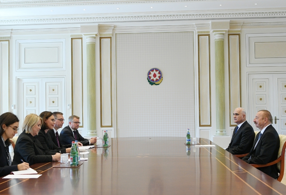 伊利哈姆·阿利耶夫总统接见芬兰对外贸易和发展部长率领的代表团
