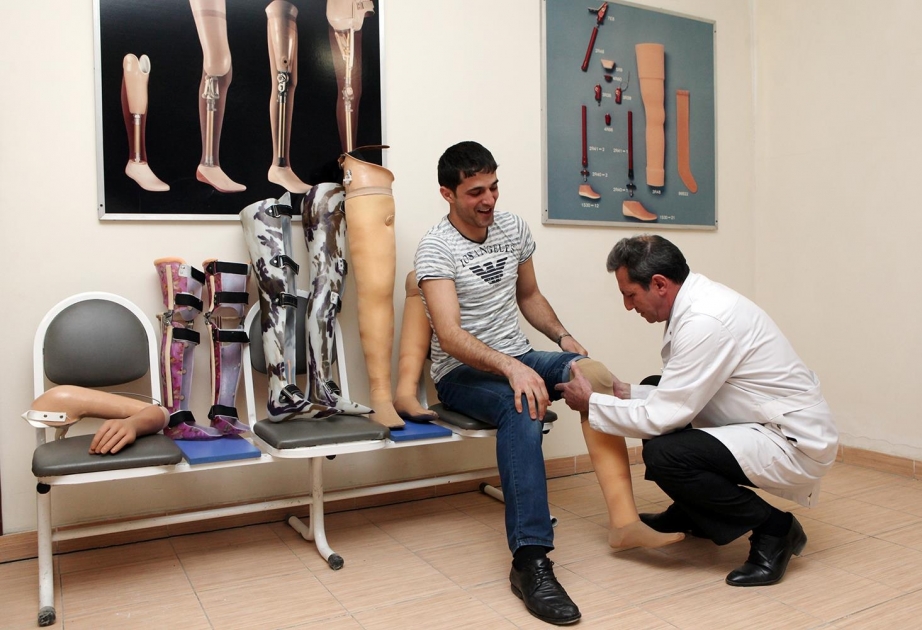 Bu ilin birinci yarısında 12,8 mindən çox əlil protez-ortopedik məmulat və reabilitasiya vasitəsi ilə təmin edilib